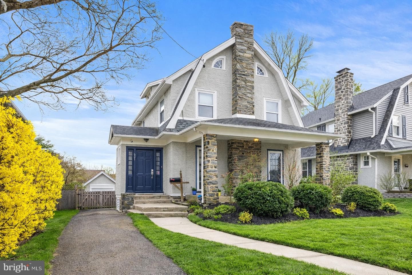 521 Strathmore Road photo 1