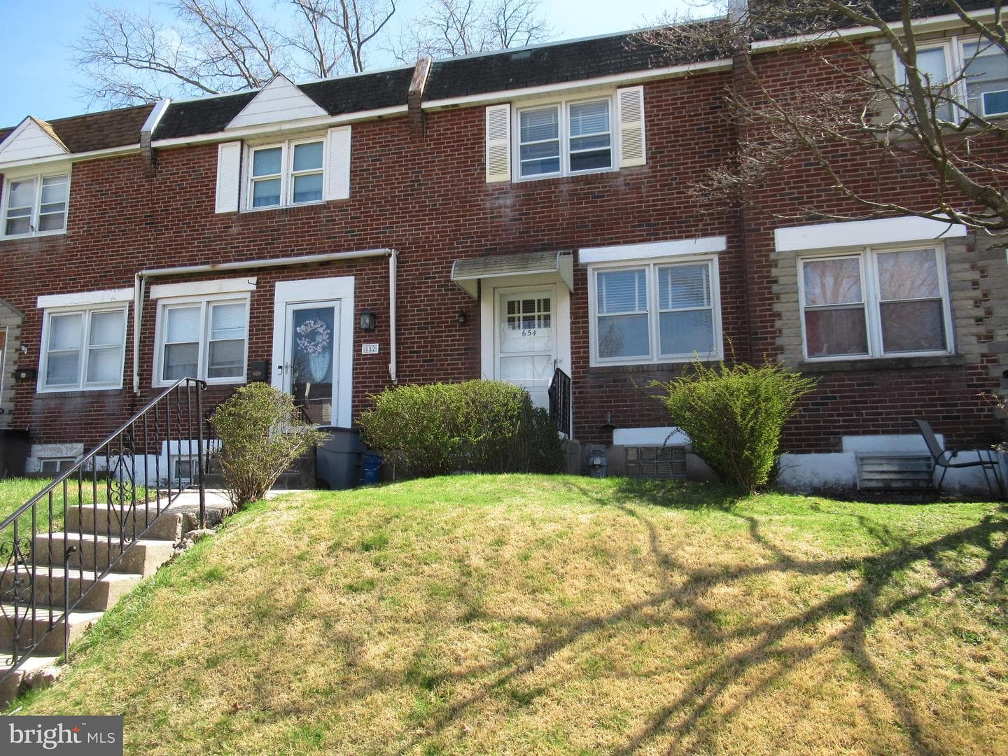 654 Beech Avenue photo 1