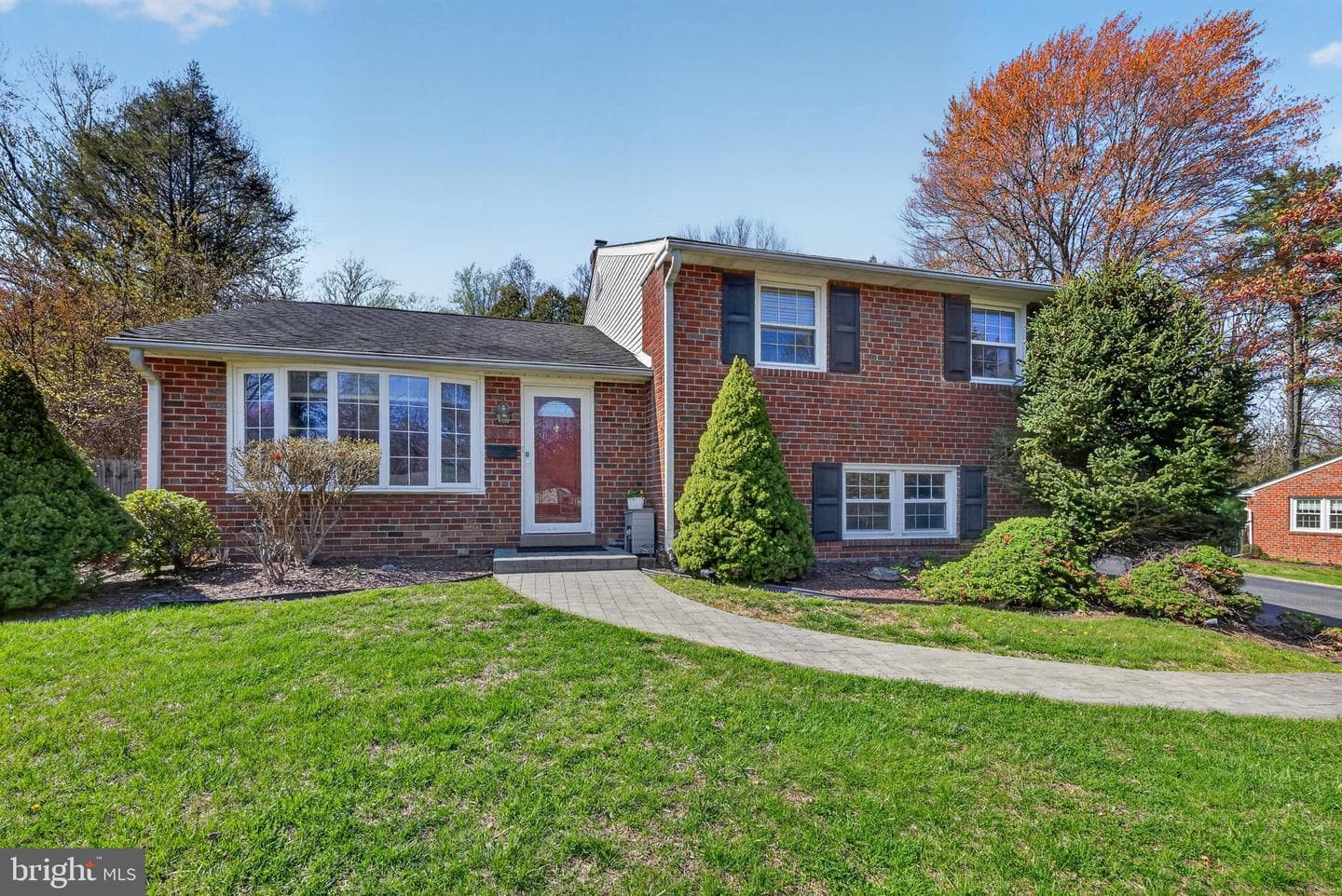 305 Somerset Place photo 1