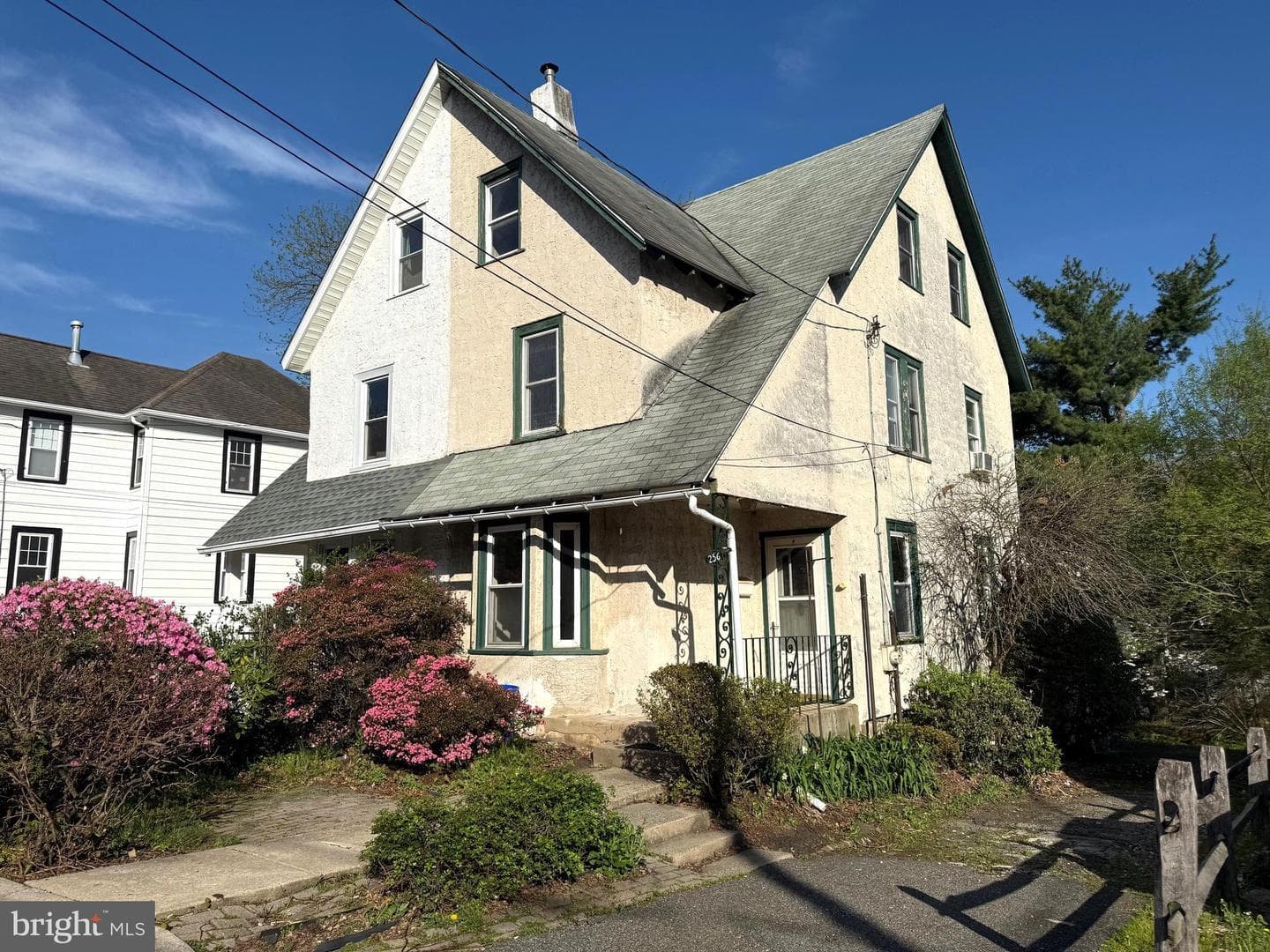 256 N Aberdeen Avenue