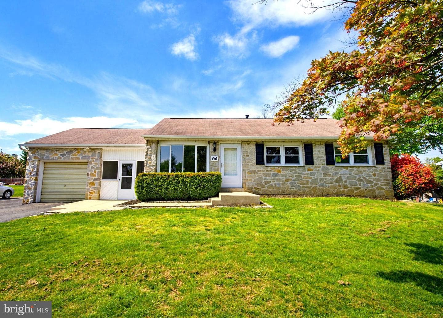 416 Dutton Street photo 1
