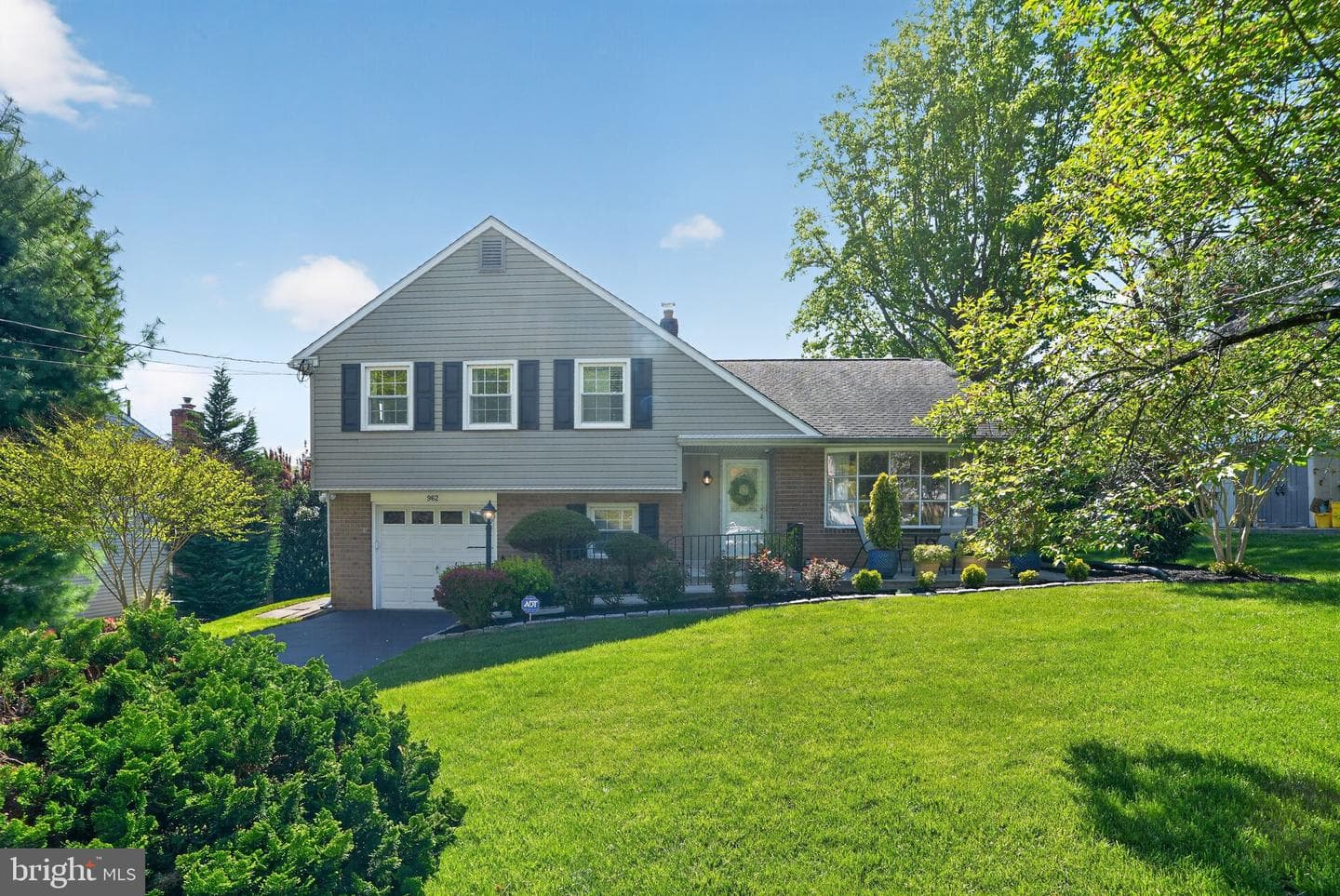962 Edwards Drive