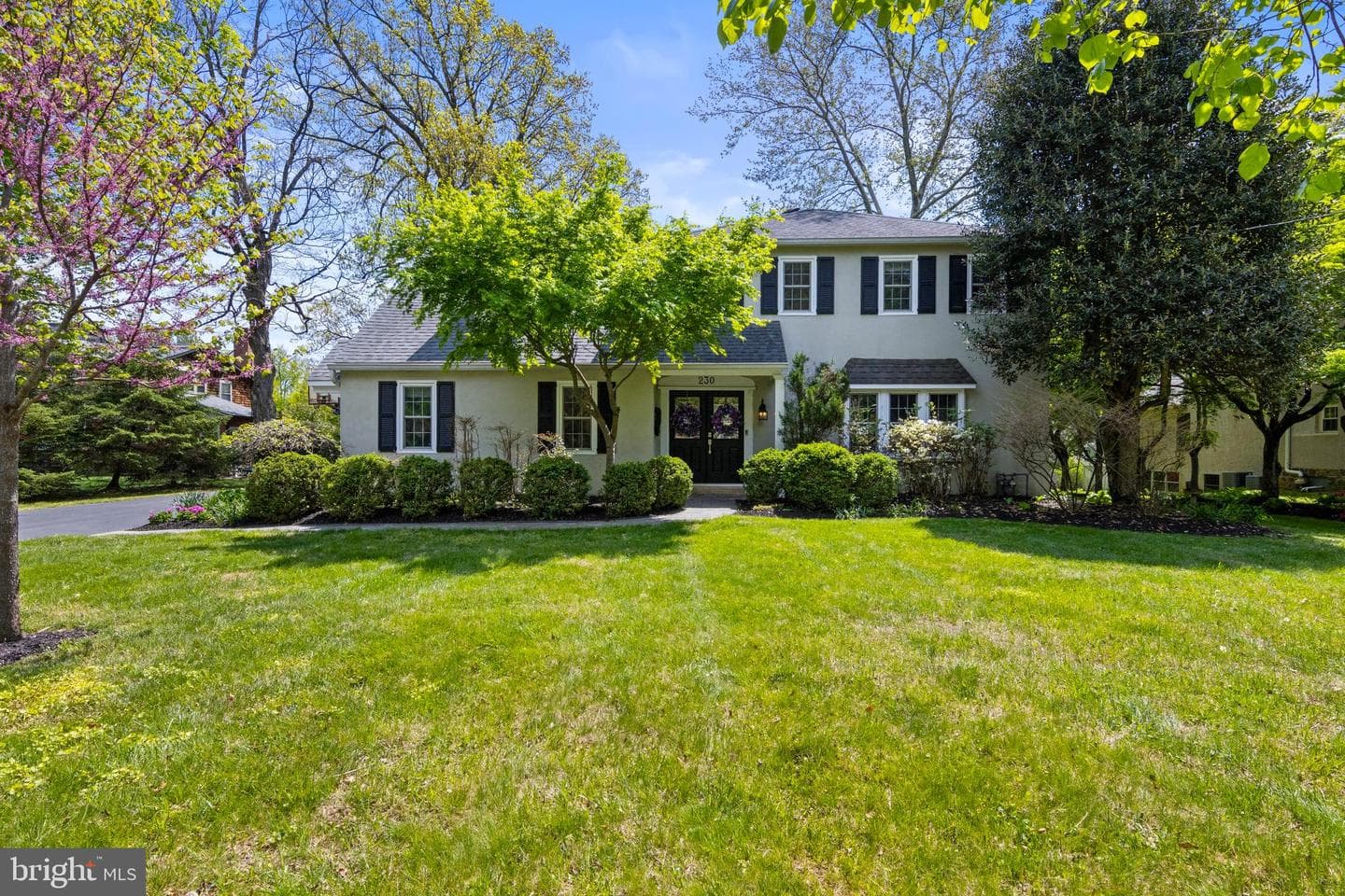 230 E Beechtree Lane