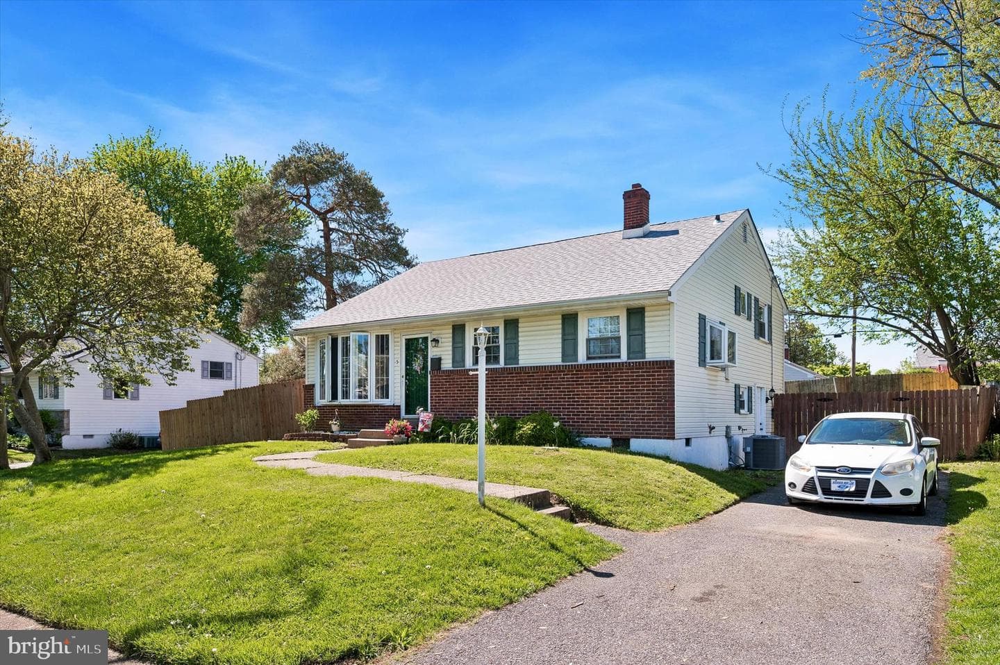 5 Stuart Drive