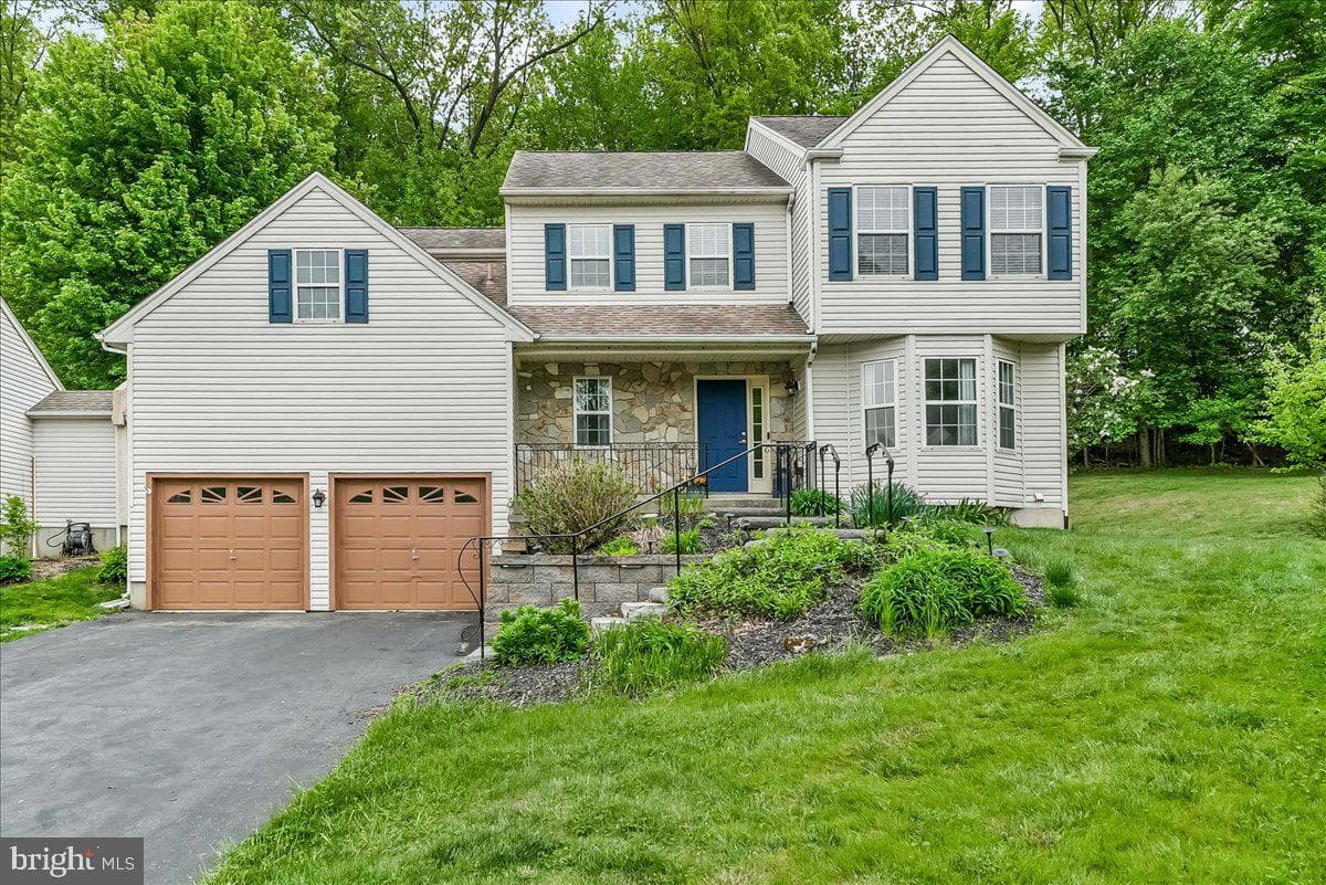 3174 William Road photo 1
