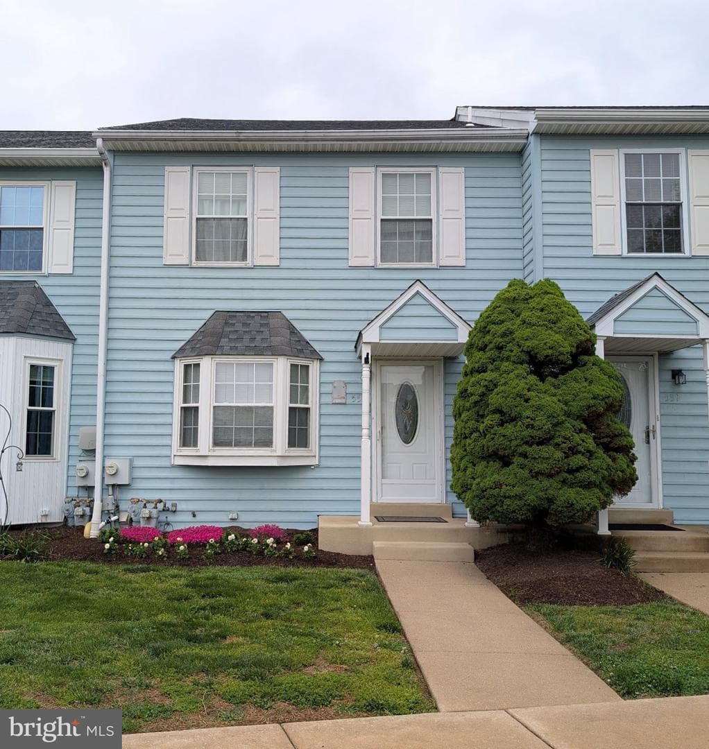 552 Applewood Court