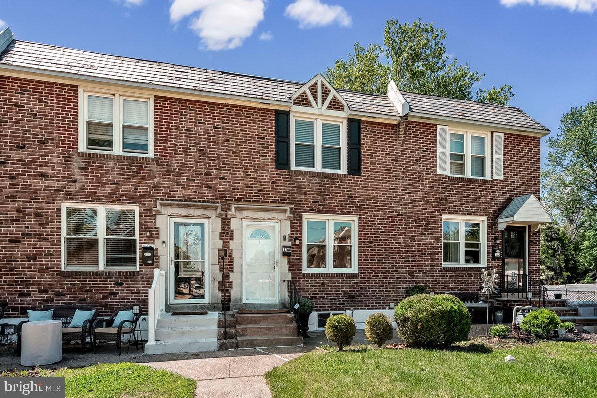 1160 Brookwood Lane photo 1