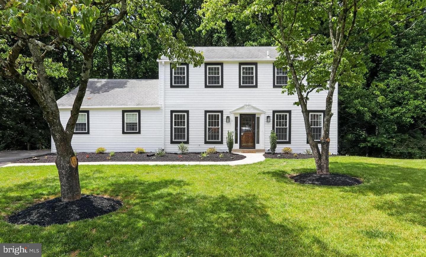 688 Meadowbrook Lane