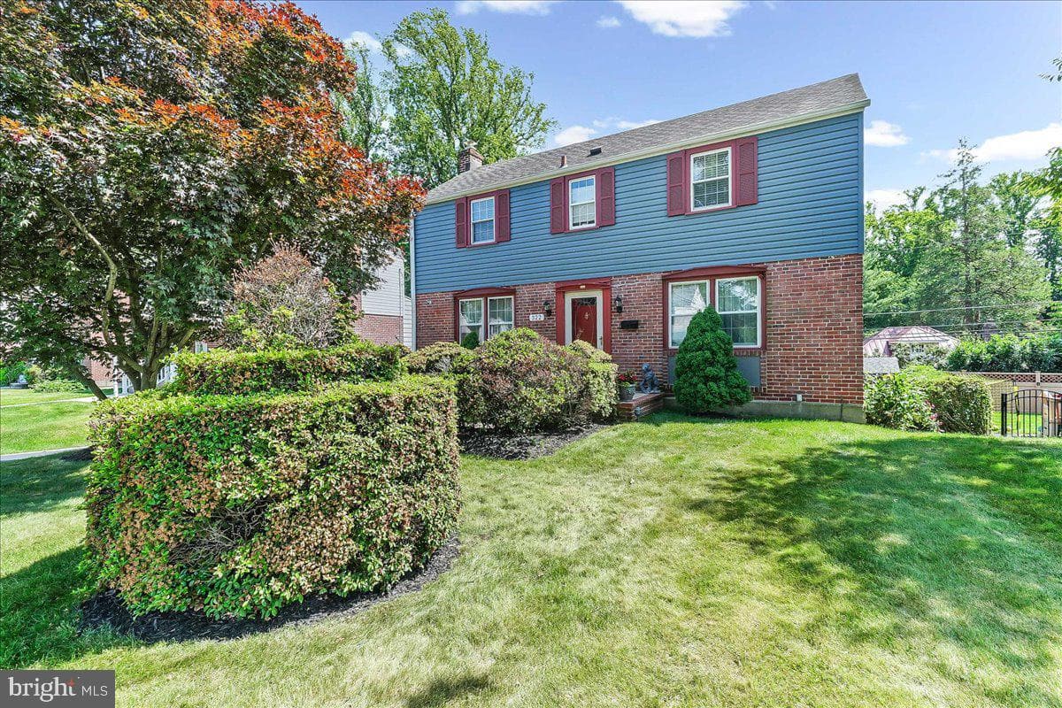 322 Twin Oaks Drive