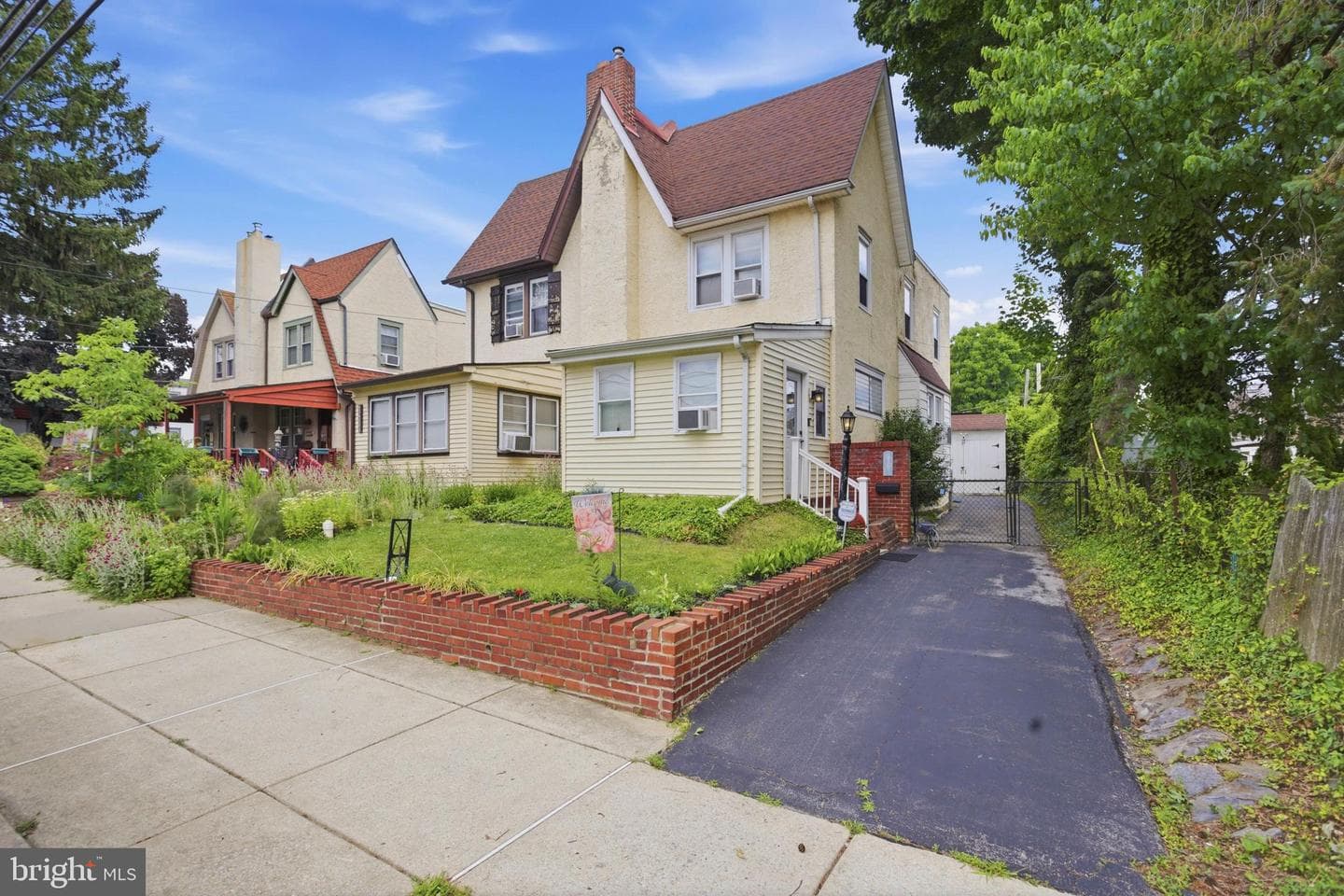 109 Shadeland Avenue