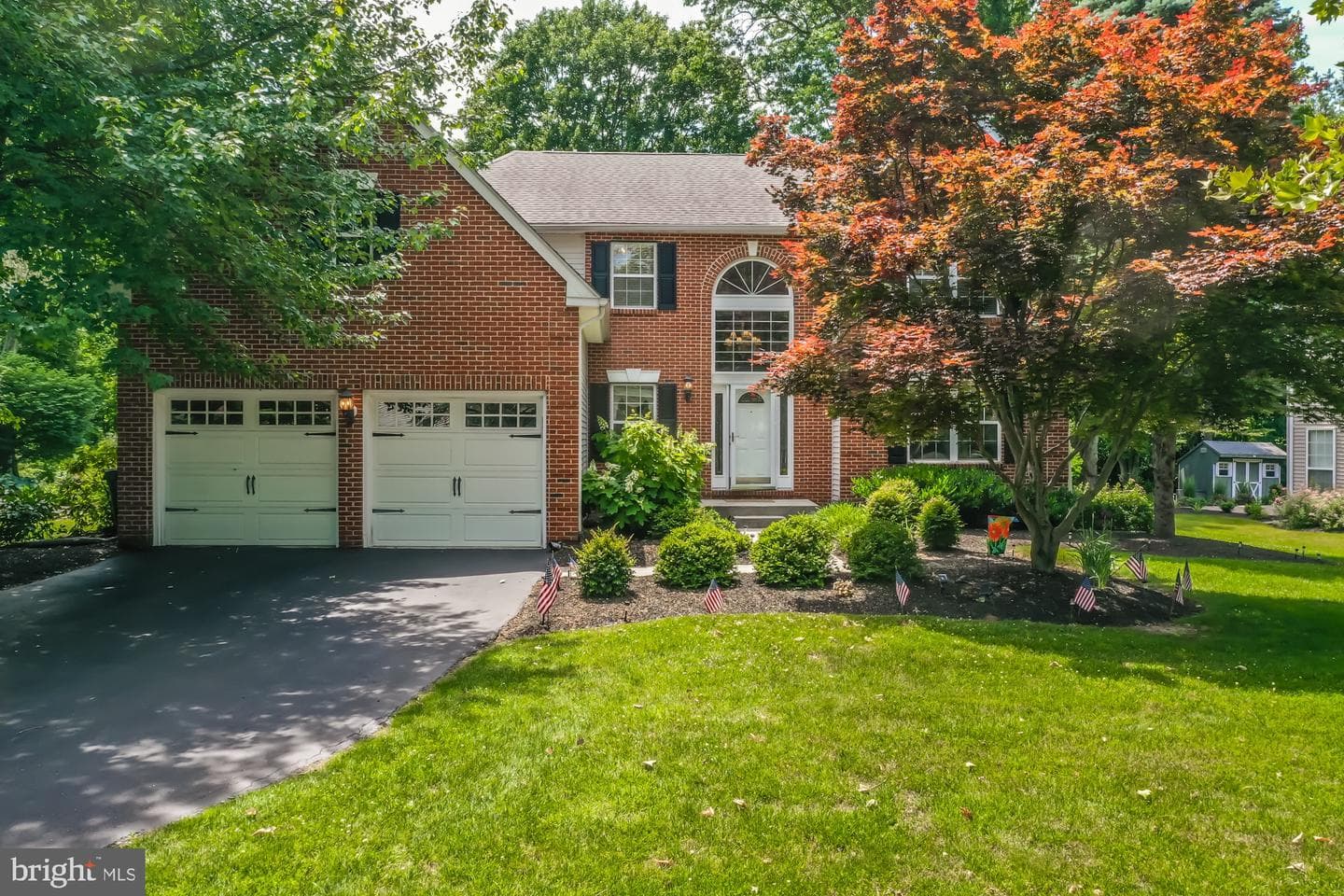 1525 Colonial Drive