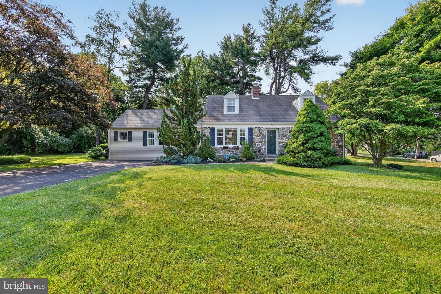 100 E Rose Valley Road, Wallingford