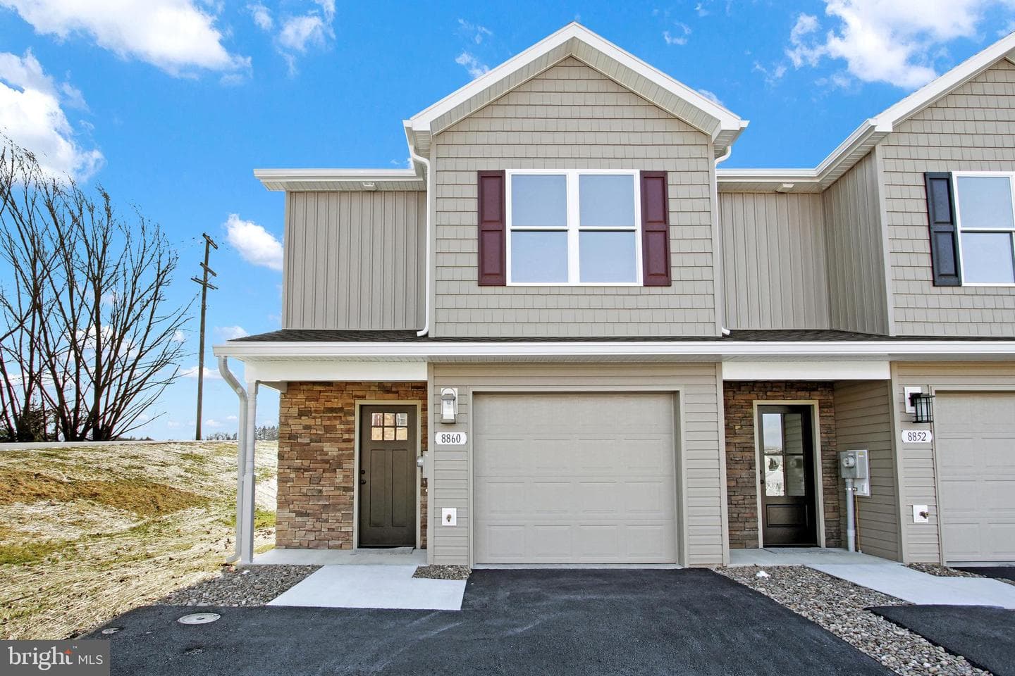 8860 Hillside Way photo 1