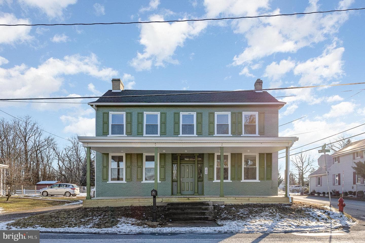 180 W Main Street photo 1