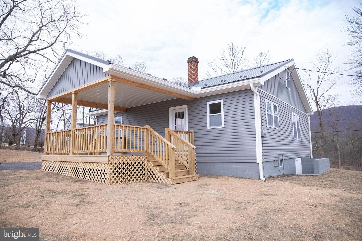 19307 Amberson Road photo 1
