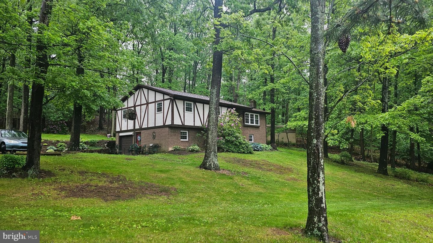 8964 Capitol Hill Road photo 1