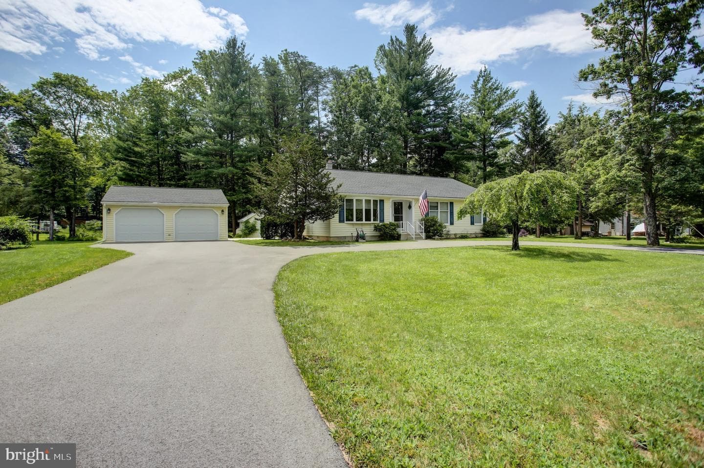 21796 Amberson Road photo 1
