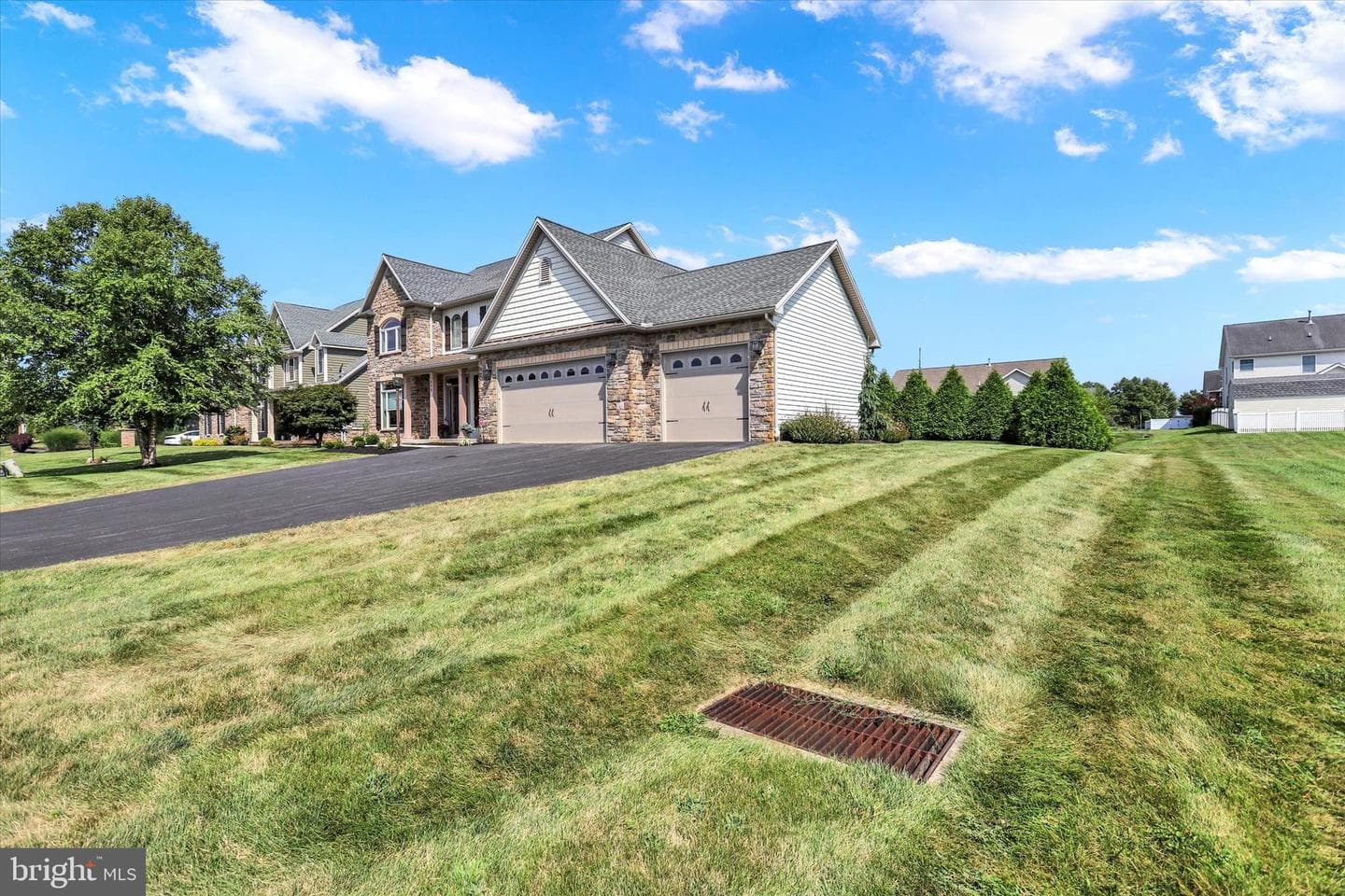 202 Summer Breeze Lane photo 1