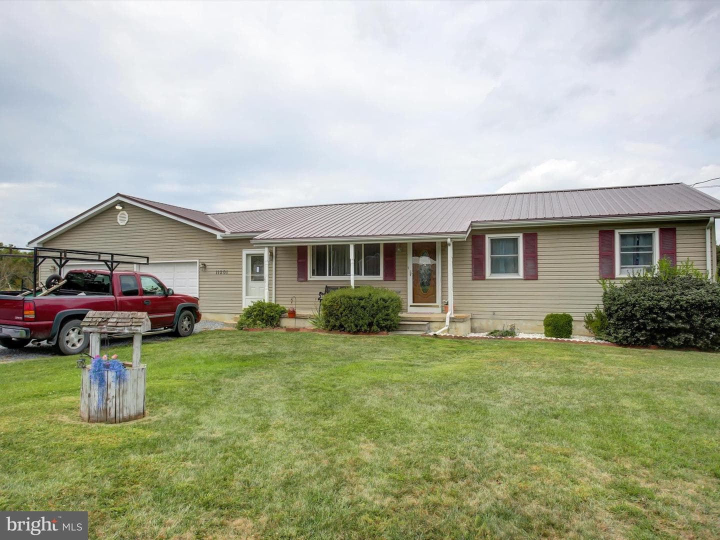 11201 Garnes Road photo 1