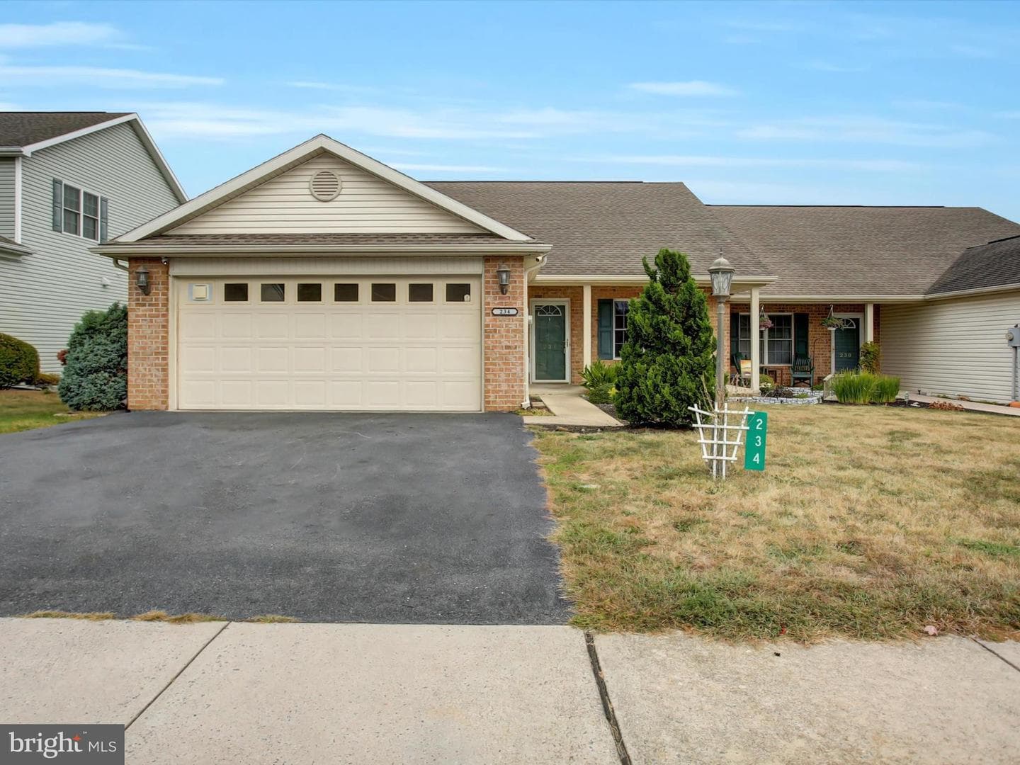 234 Lantern Lane photo 1