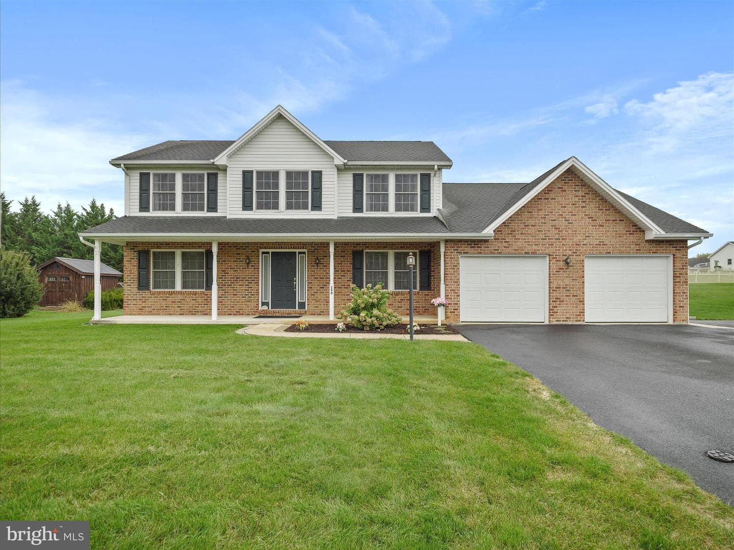290 Leedy Way West W photo 1