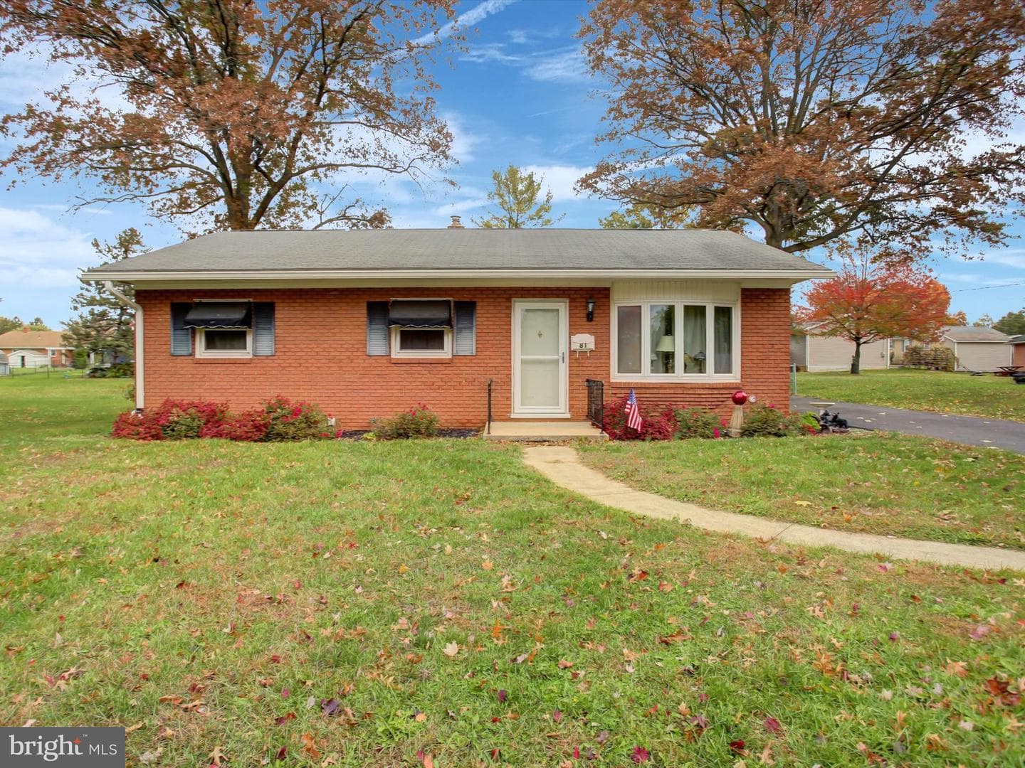81 Laurel Avenue Avenue photo 1