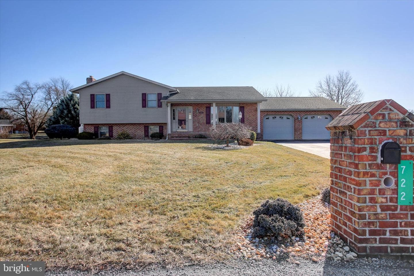 722 Mahantango Drive photo 1