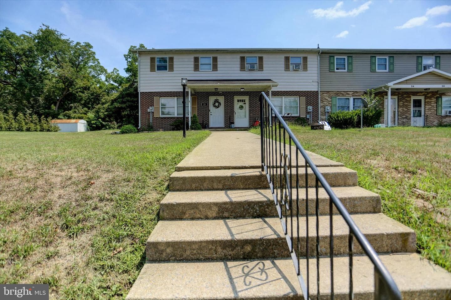 20 Surrey Drive photo 1