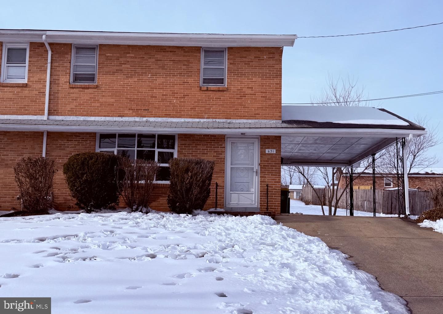 631 Hollywell Avenue photo 1