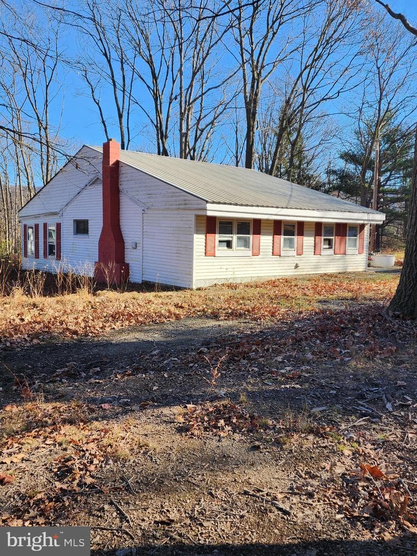 15689 Ridge Road photo 1
