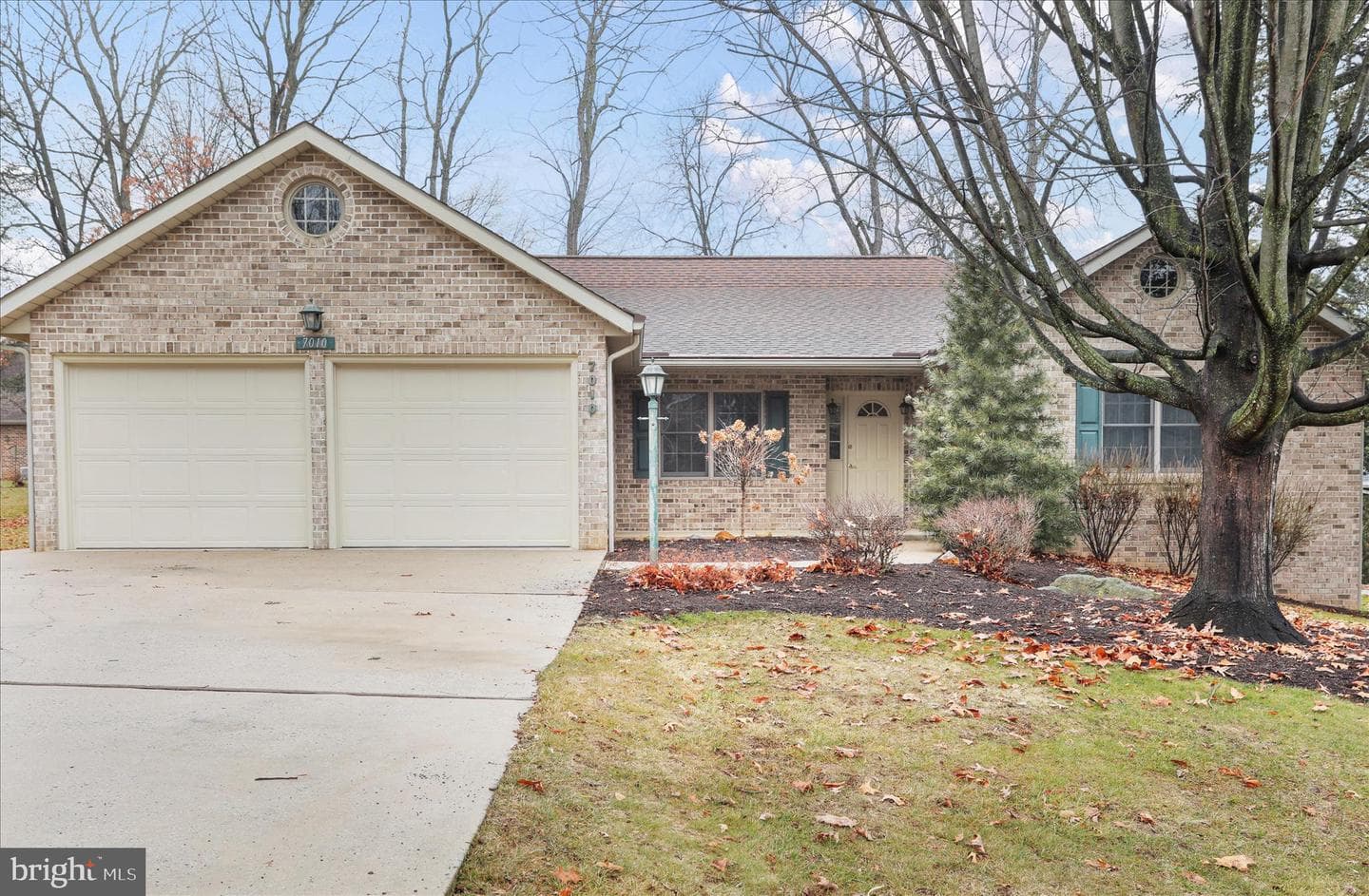 7010 Fairway Oaks photo 1