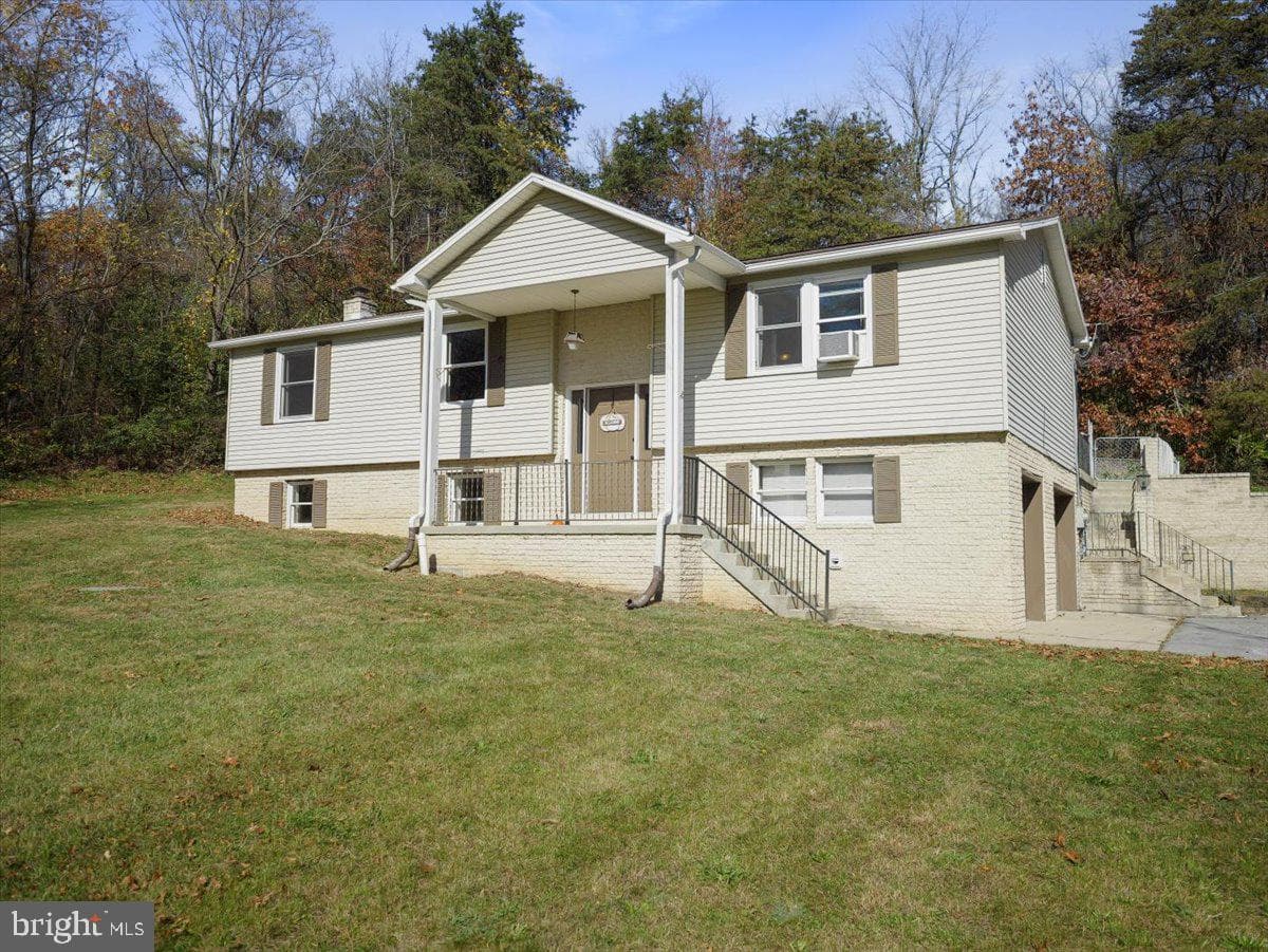 2731 Jack Road photo 1