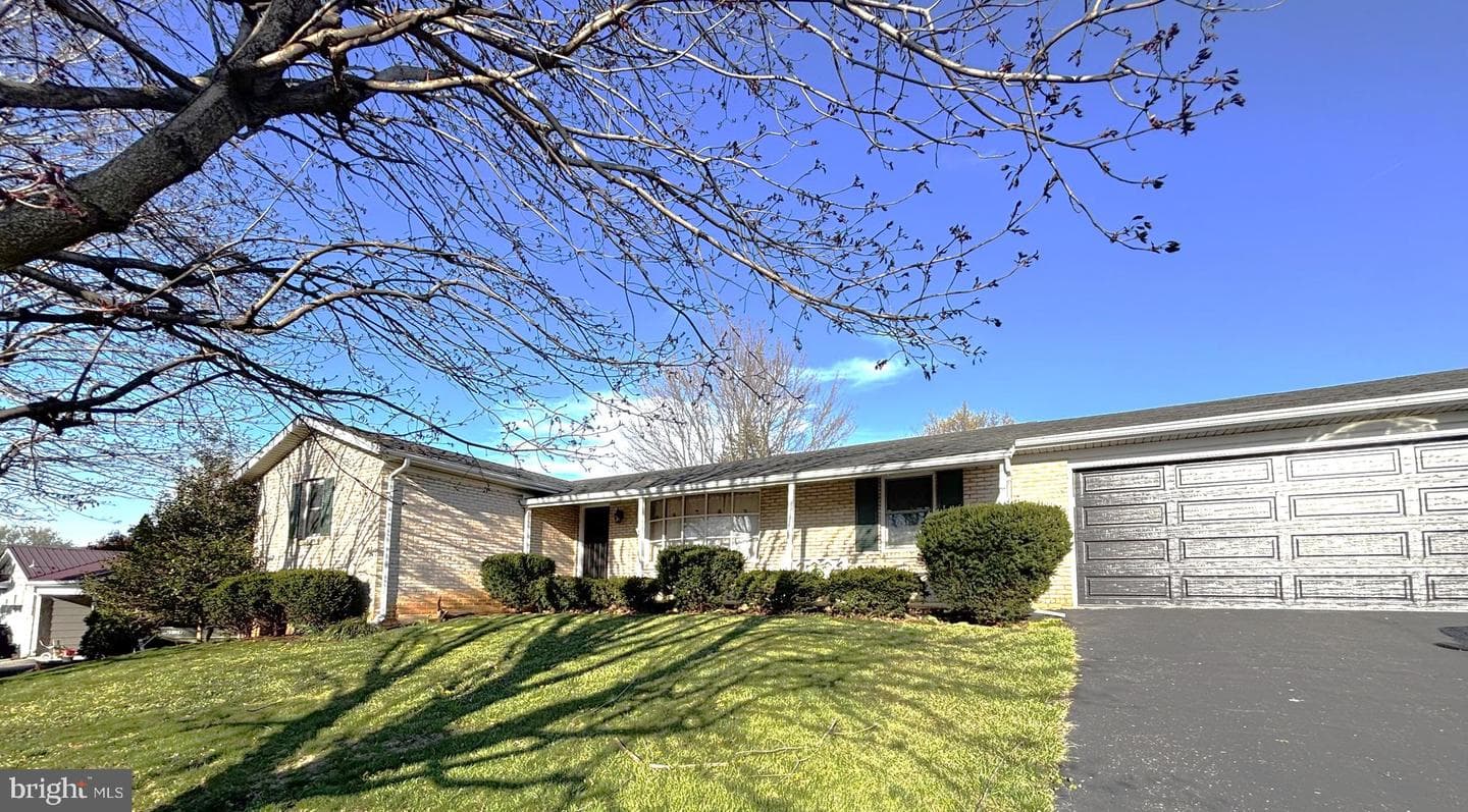 14042 Crest Avenue