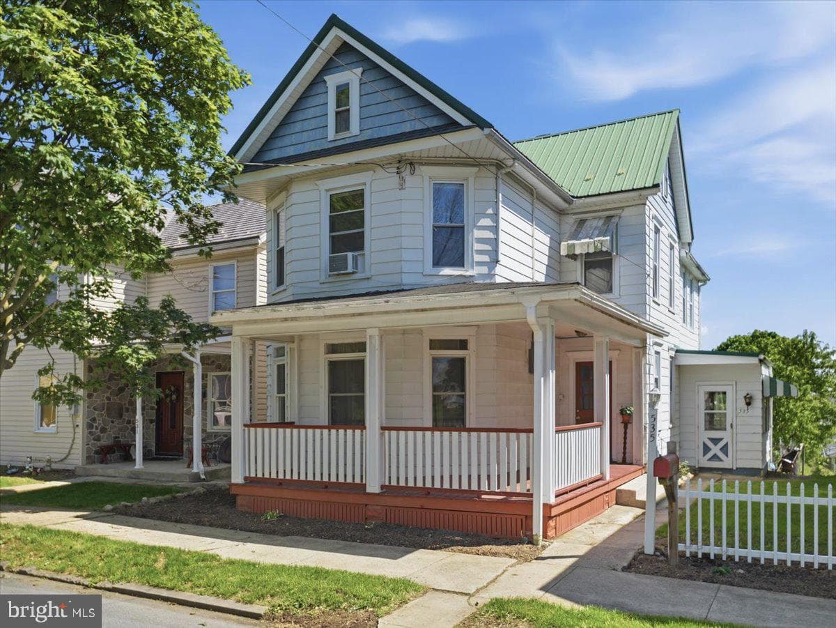 535 Center Street