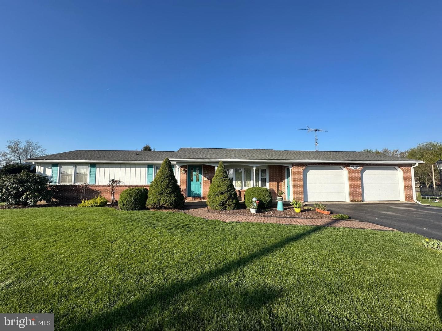 375 St Thomas-Edenville Rd photo 1