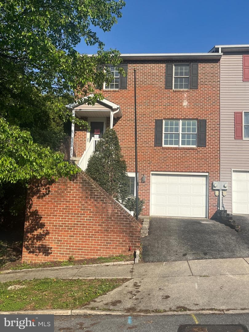 150 S S Price Avenue
