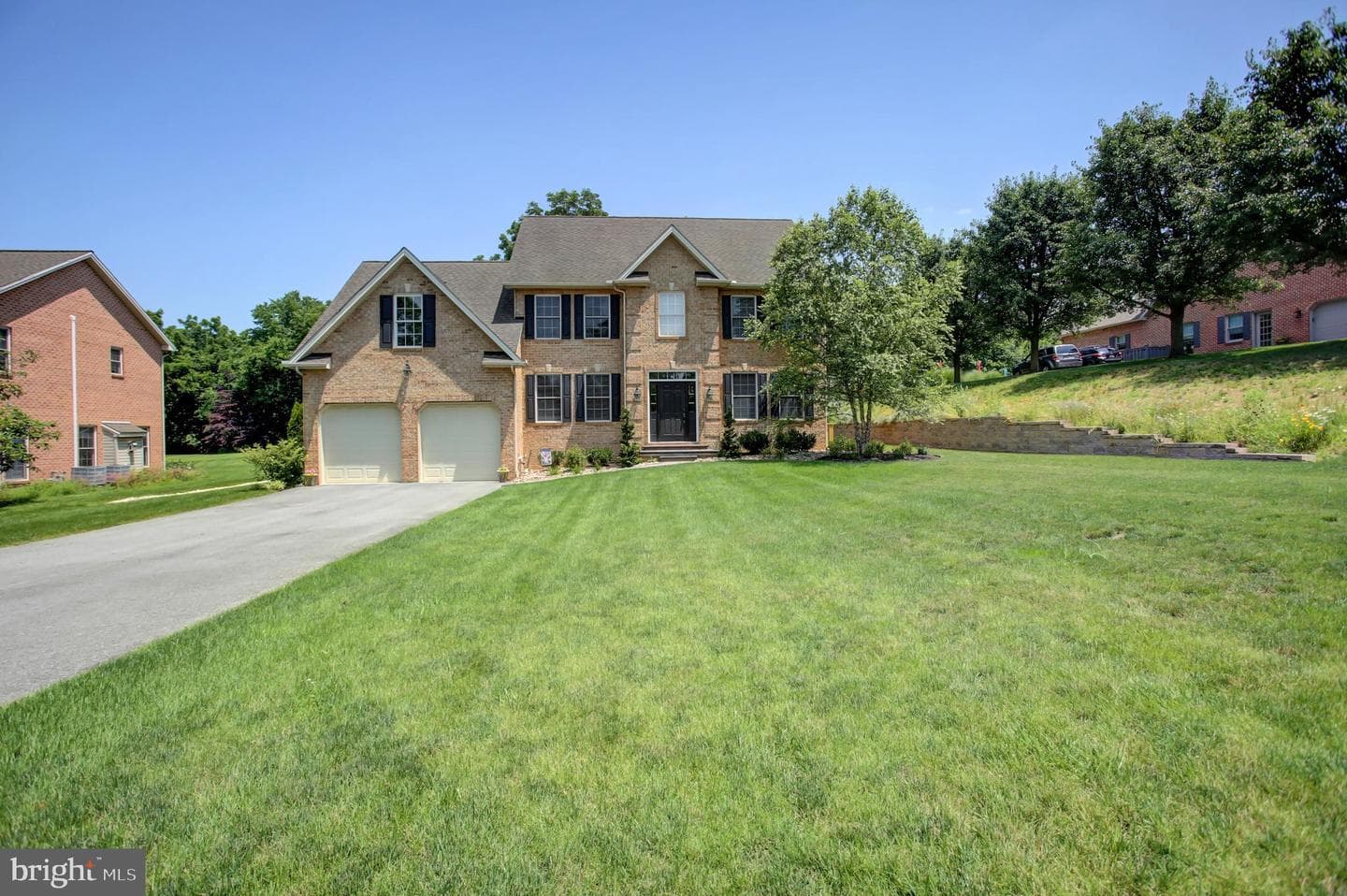 382 Moss Spring Avenue