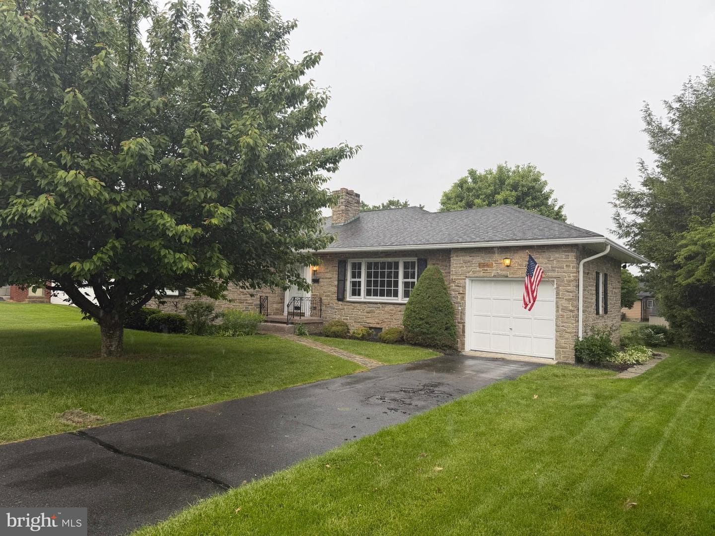 175 Orchard Circle photo 1