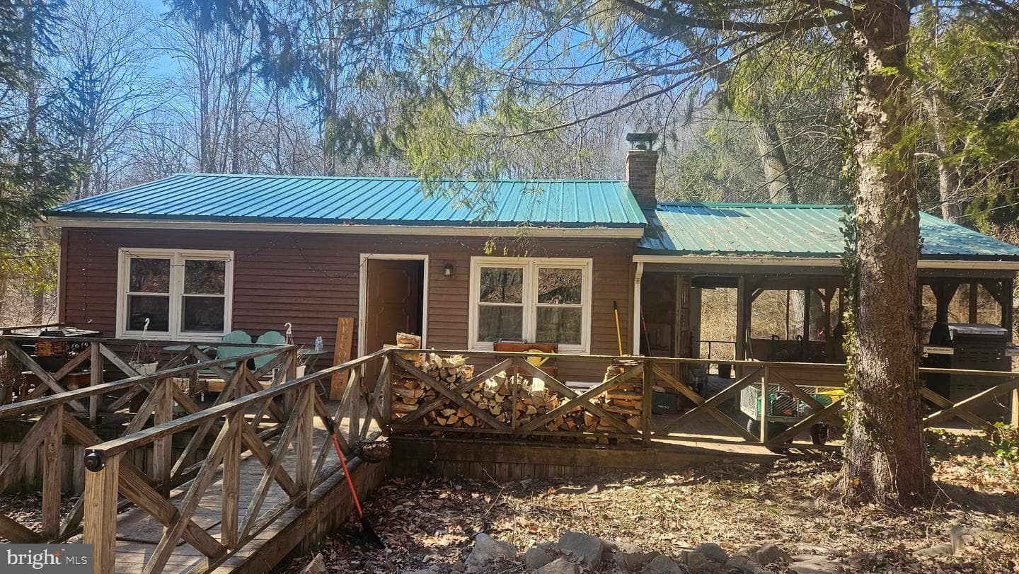 150 Poplar Lane photo 1