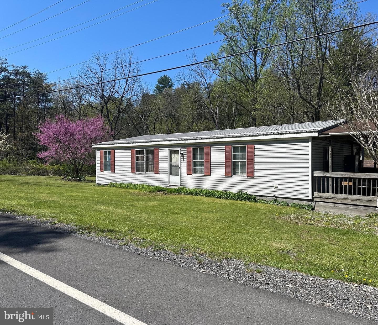 2082 Waterfall Road photo 1