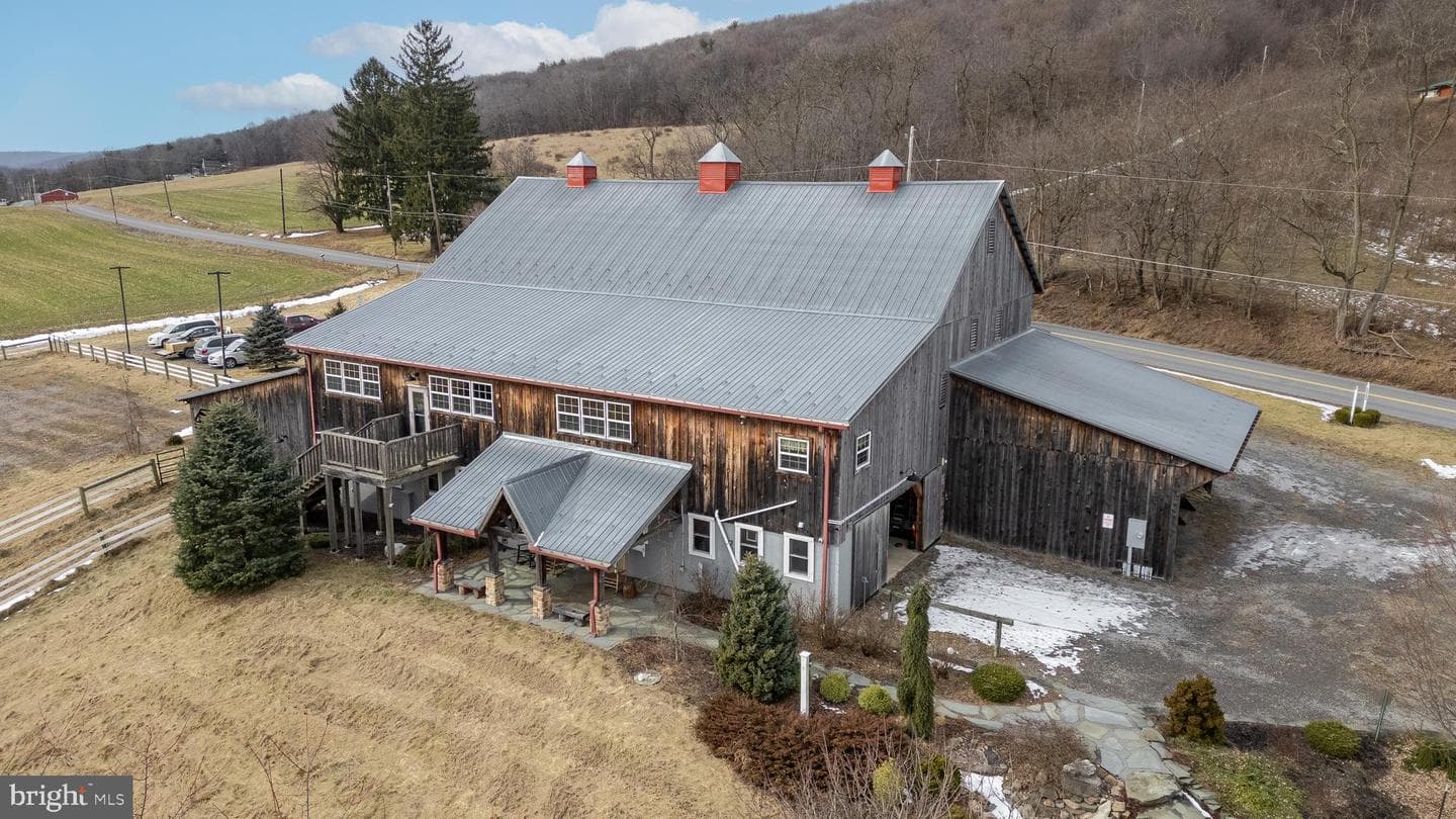 1467 Ridge Road photo 1