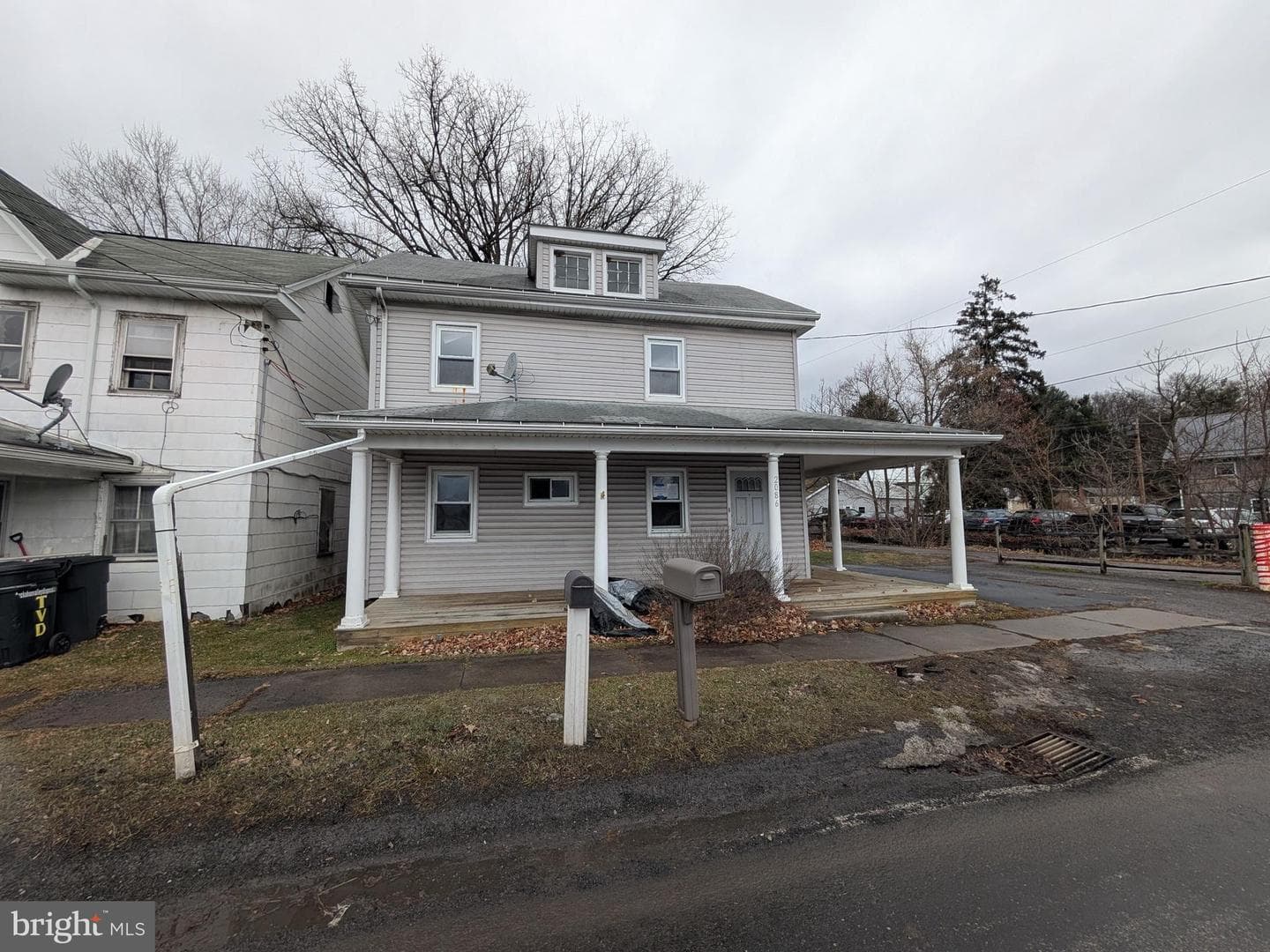 2086 Pennington Road photo 1