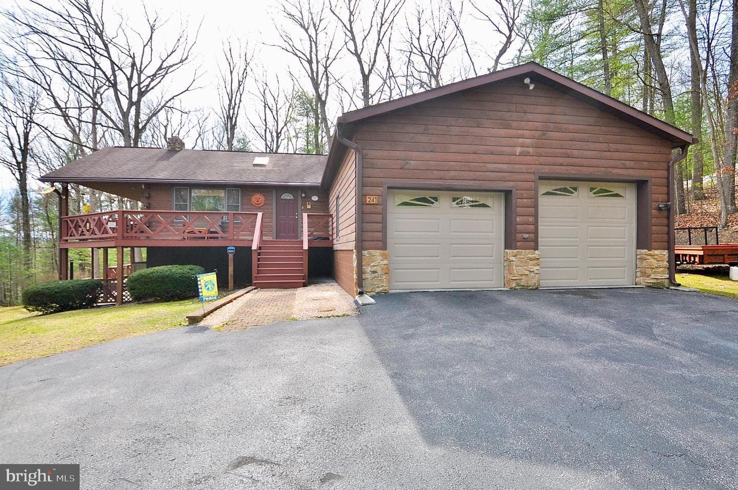 241 Jennifer Drive photo 1