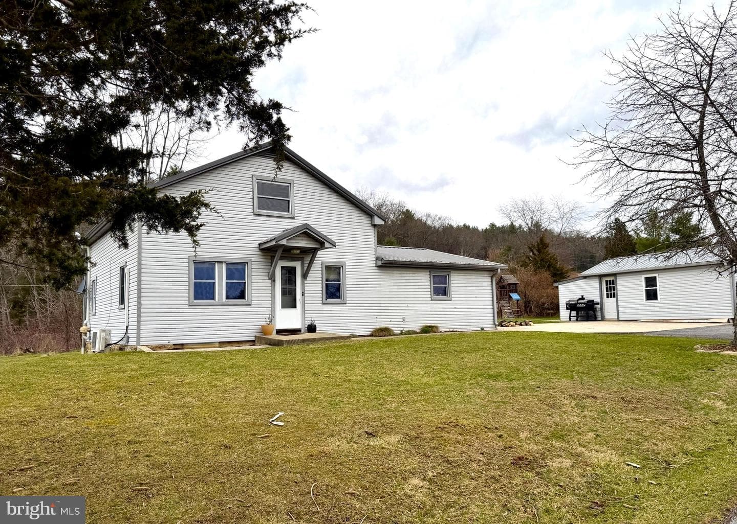7126 Loop Road photo 1