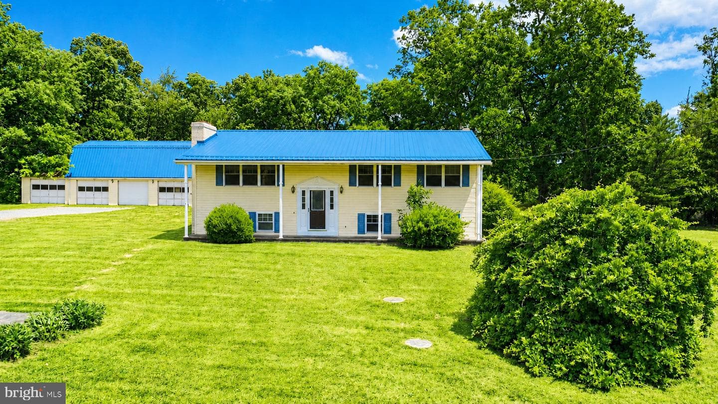 4249 Gable Drive, Hesston