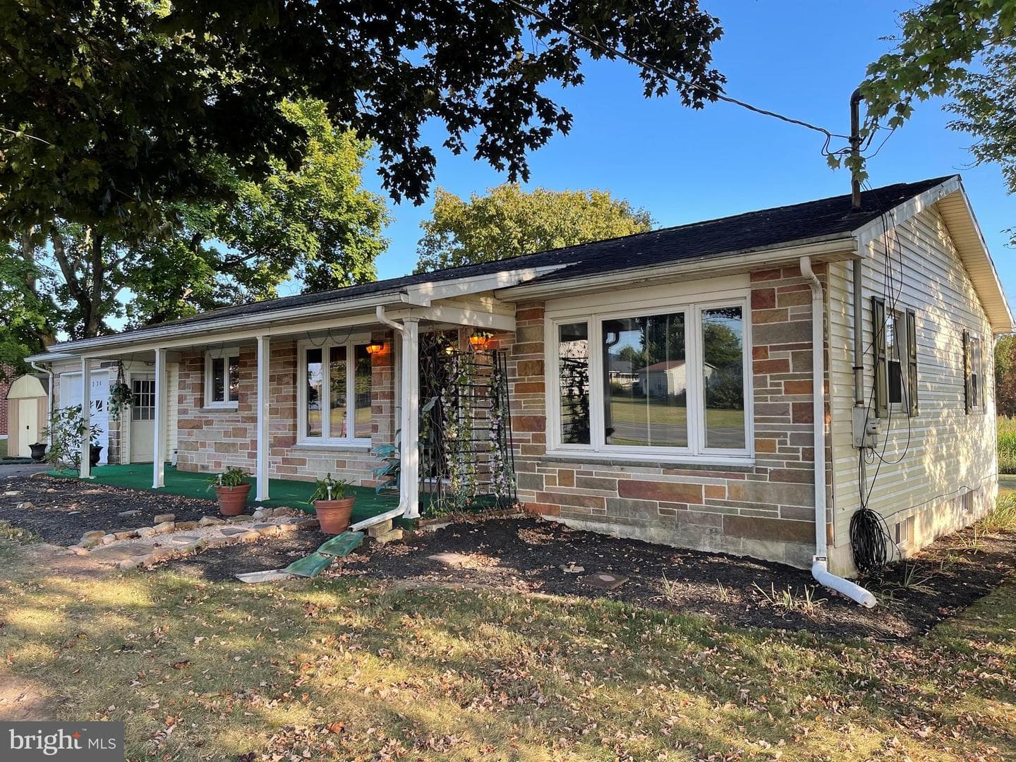 28334 N Rt 35 photo 1