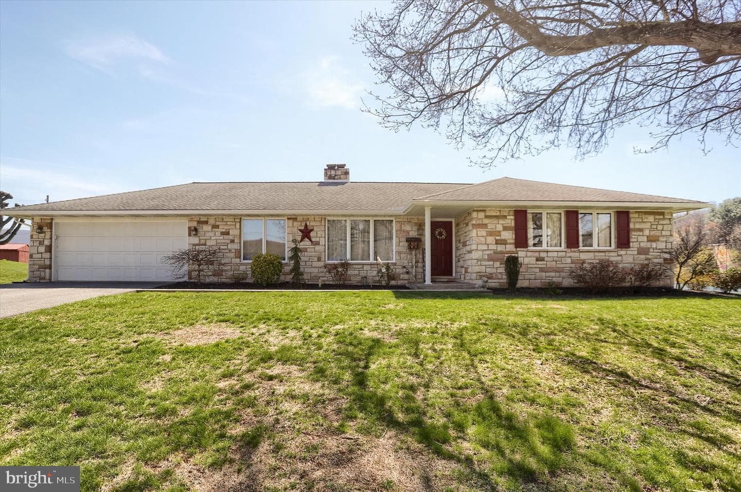 162 Oak Drive photo 1