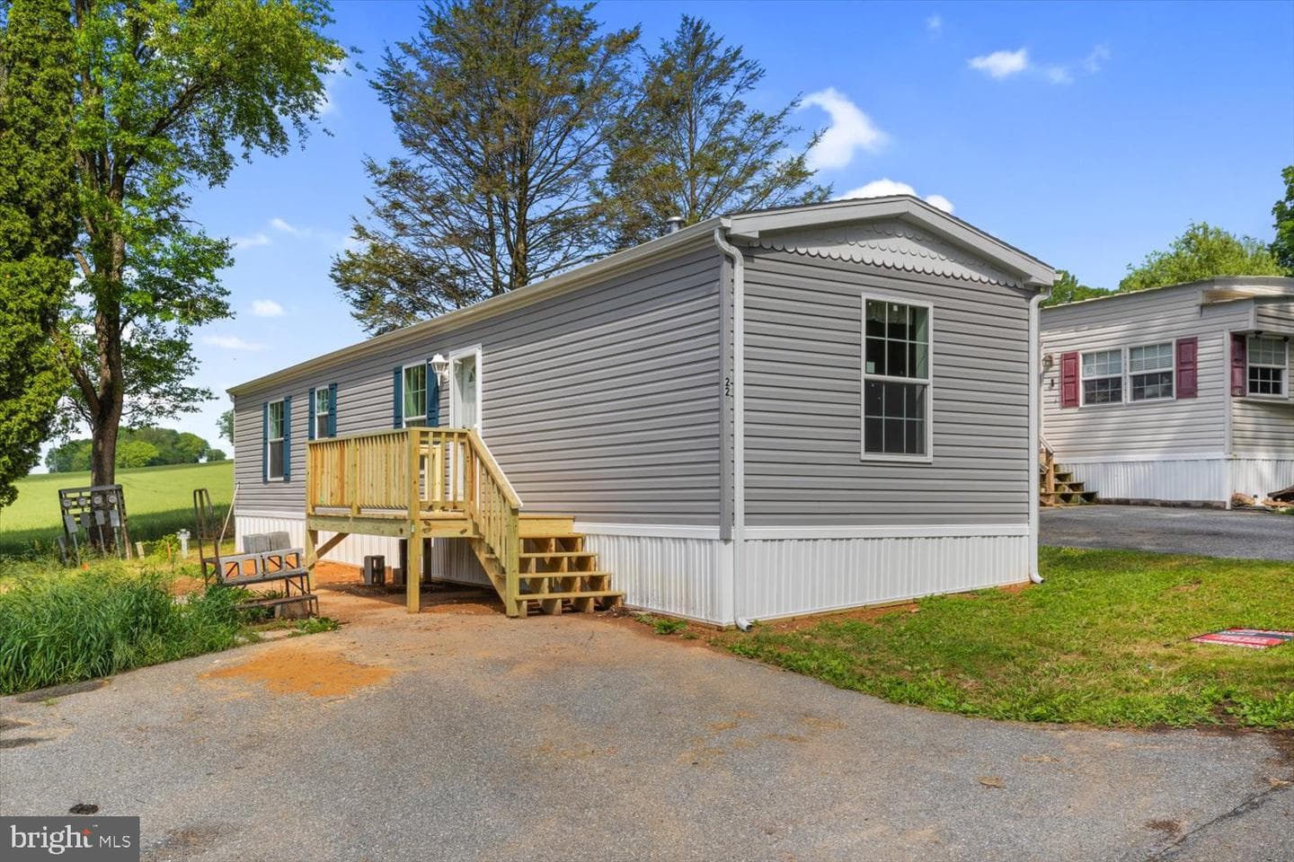 22 Ashton Dr photo 1