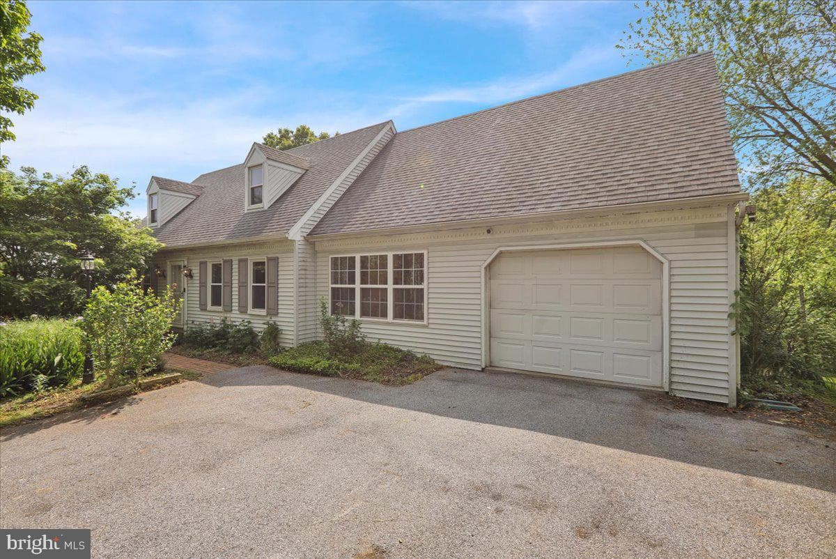 365 Summit Drive photo 1