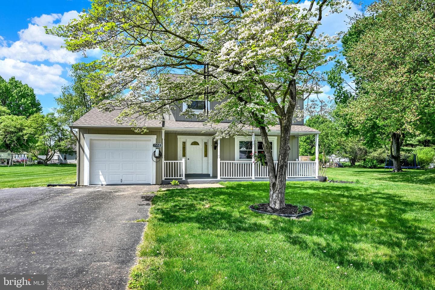 1552 Duff Land Drive photo 1